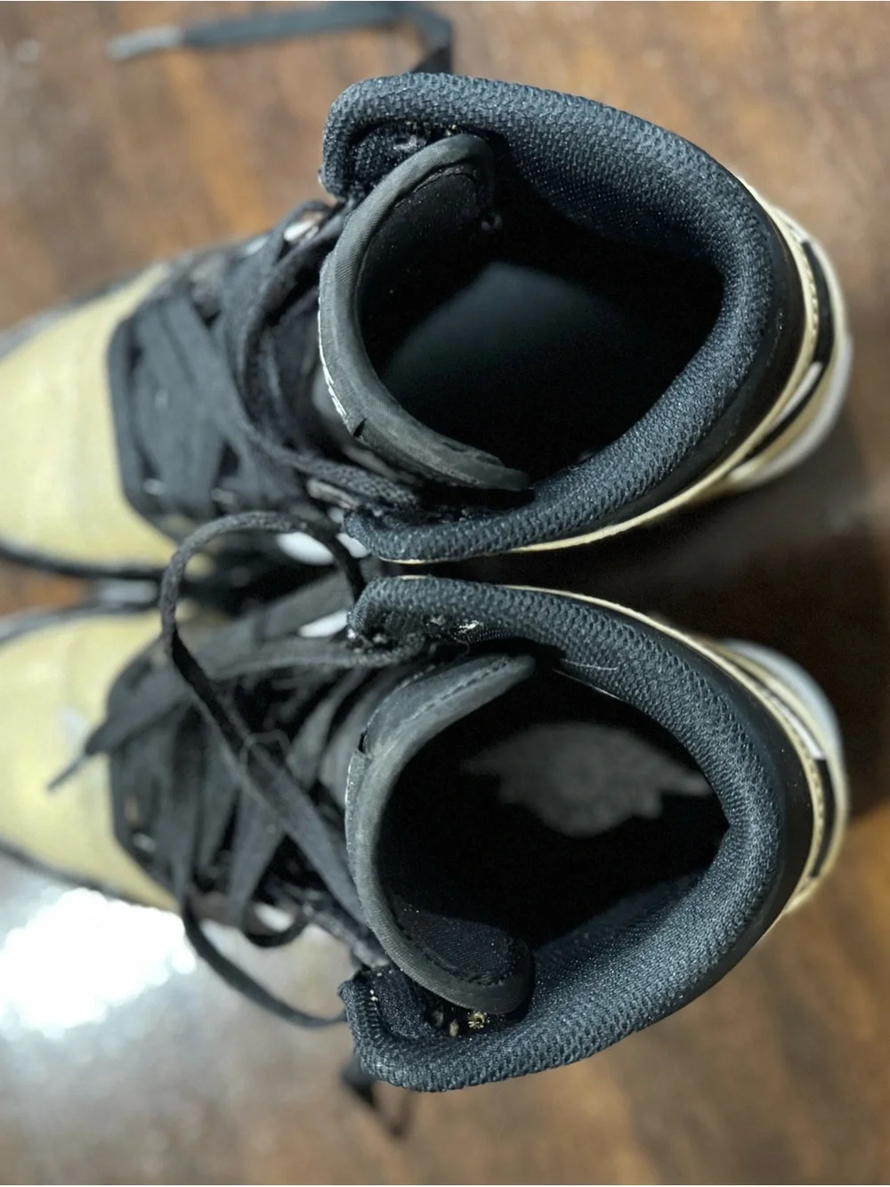Nike Jordan 1 Kids' mid cleats in Black, White & Gold